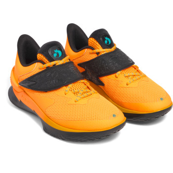 UA CURRY FOX 1 